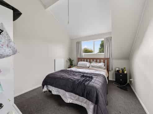 1-3, 35 Malfroy Road, Victoria
