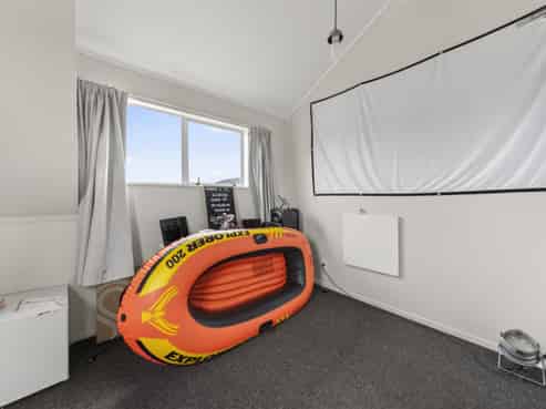 1-3, 35 Malfroy Road, Victoria