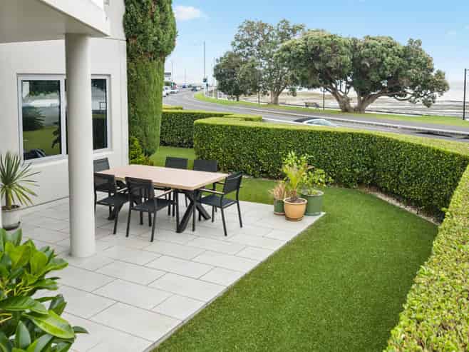 1A The Parade, Saint Heliers