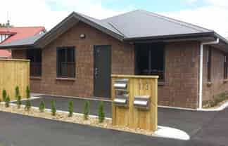 6/173 Knighton Road, Hillcrest