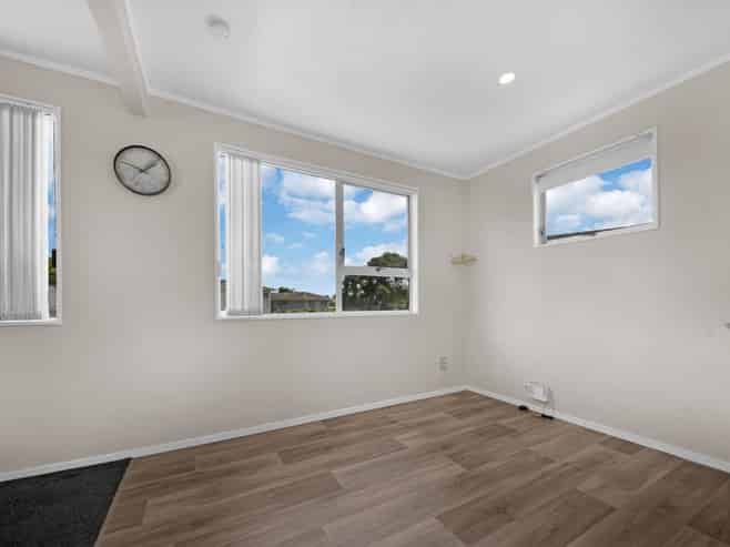 20 Frobisher Way, Clendon Park