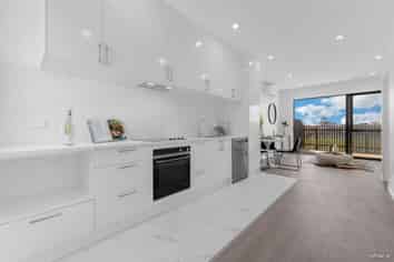 9/17 Barneys Farm Road, Clendon Park