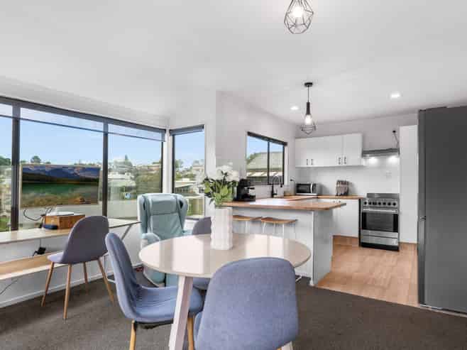 15 Ferndown Close, Brookfield