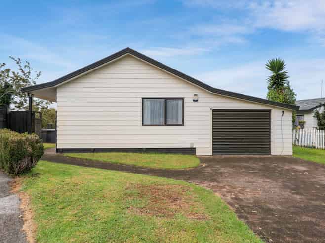 15 Ferndown Close, Brookfield