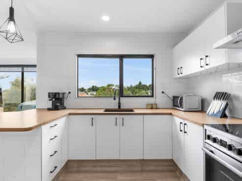 15 Ferndown Close, Brookfield