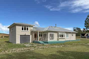 5669A West Coast Road, Springfield