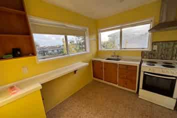 1/6 Hedge Row, Sunnyhills