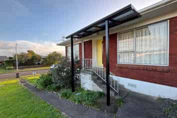 1/6 Hedge Row, Sunnyhills