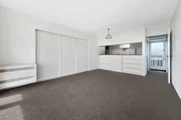 11/160 Kepa Road, Orakei