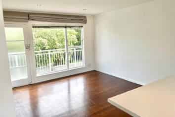 6/16 Lancing Road, Sandringham