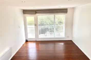 6/16 Lancing Road, Sandringham