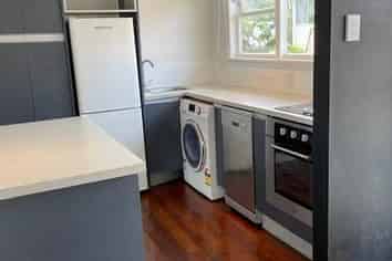 6/16 Lancing Road, Sandringham