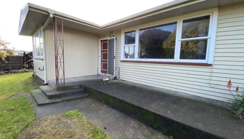 1 Dampier Avenue, Awapuni