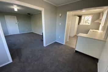 1 Dampier Avenue, Awapuni