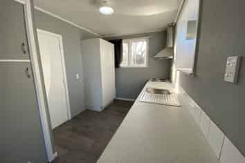 1 Dampier Avenue, Awapuni