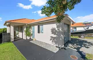 28 Midshipman Court, Gulf Harbour