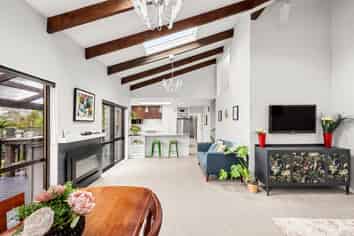 86 Hill Road, Belmont