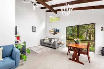 86 Hill Road, Belmont