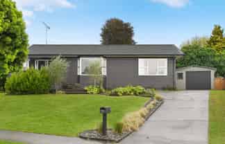 39 Sheridan Crescent, Cambridge