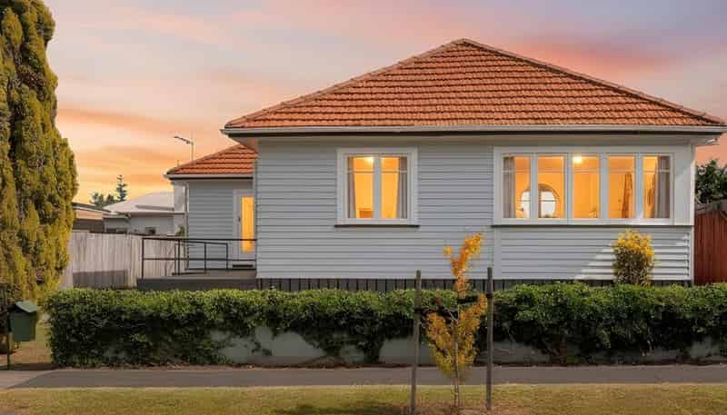  Central Avenue, Avenues