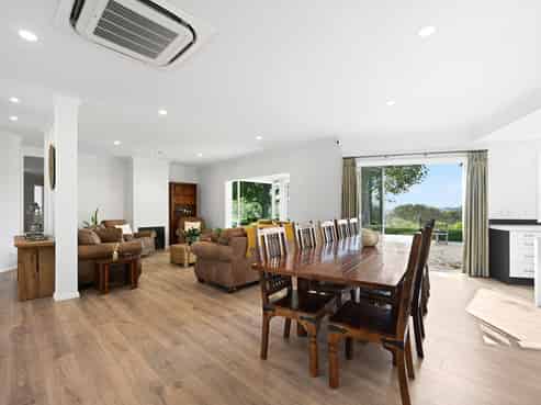 2/234 Gillard Road, Ngahinapouri