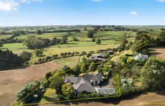 2/234 Gillard Road, Ngahinapouri