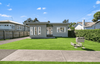 3/3 Locarno Avenue, Sandringham