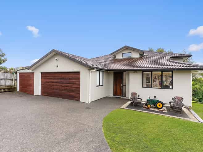 17 Blakewell Place, Beachlands