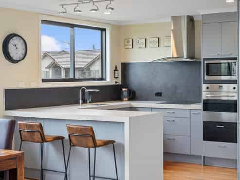 17 Blakewell Place, Beachlands