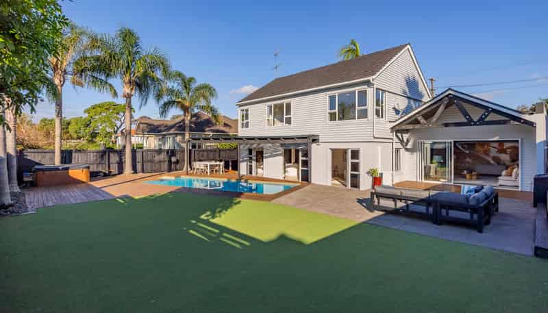81 Tahapa Crescent, Meadowbank