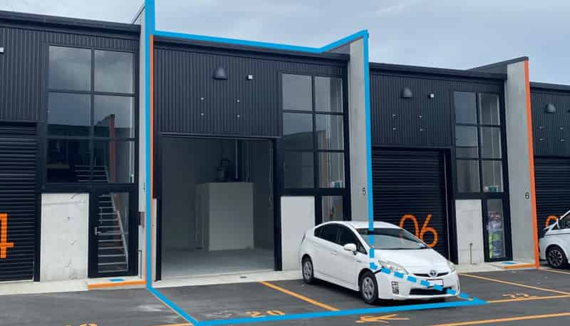 5/90a Hobsonville Road , Hobsonville