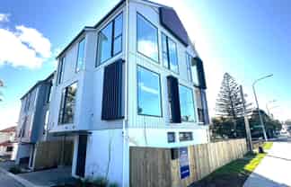 88 Birkenhead Avenue, Birkenhead