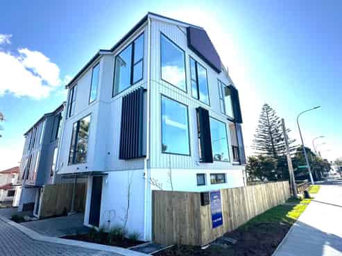 88 Birkenhead Avenue, Birkenhead