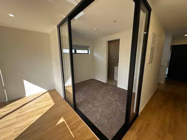 88 Birkenhead Avenue, Birkenhead