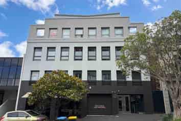 MODERN SALE STREET OFFICE
