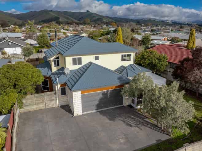 6 Gaylee Place, Redwoodtown