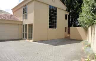 165b Fraser Street, Avenues