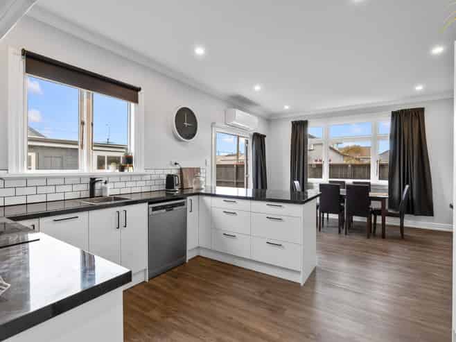 21 Larkworthy Street, Saint Kilda