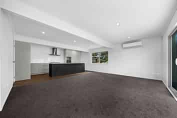 5 Frank Evans Place, Henderson