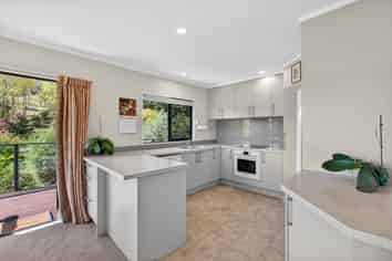 6 Avalon Place, Enner Glynn