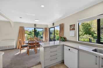 6 Avalon Place, Enner Glynn