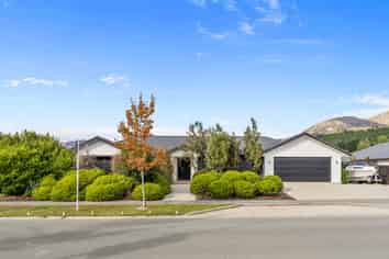 1 Myles Way, Lower Shotover
