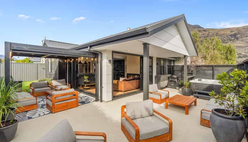 1 Myles Way, Lower Shotover