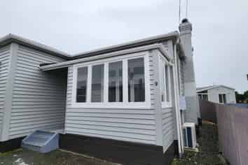 9 Mahoe Street, Strandon