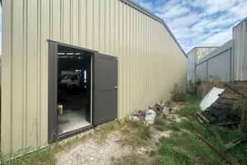 200sqm Industrial Building for Lease
