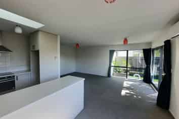 2/182 Brougham Street, Sydenham