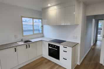 9A Mahoe Street, Strandon