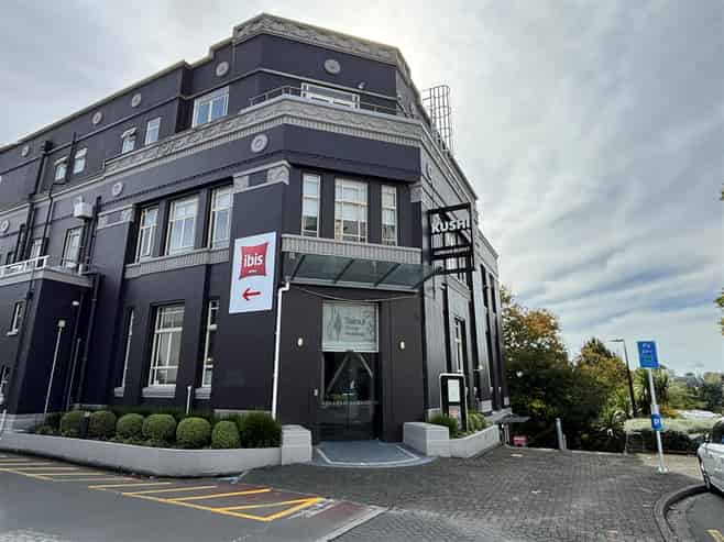 Prime Riverfront Restaurant