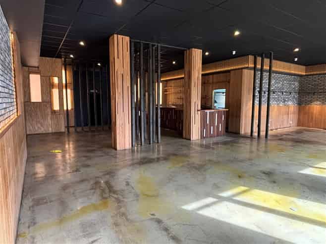 Prime Riverfront Restaurant