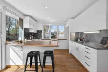 23a Truman Road, Bryndwr